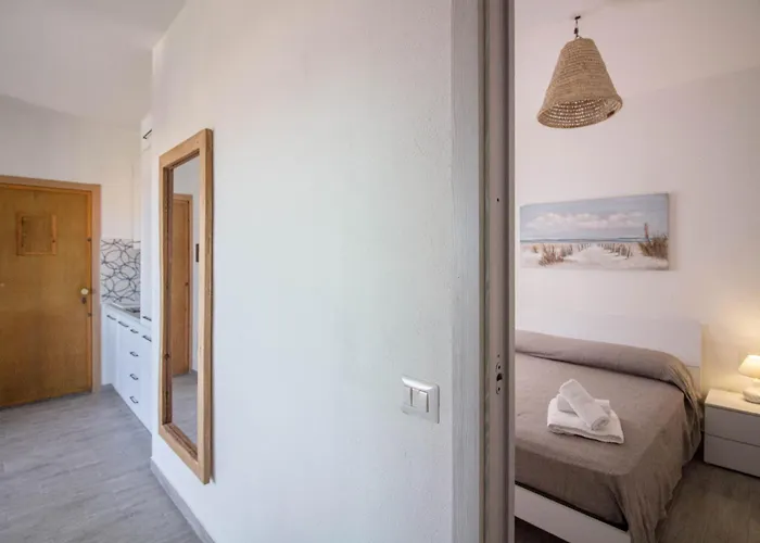 Apartamento Guesthost - Lovely Sea View With Balcony Palau
