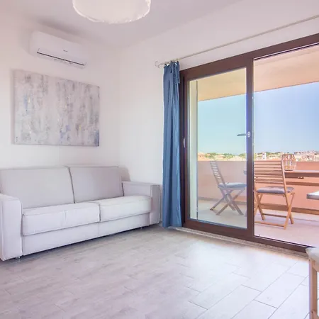 Guesthost - Lovely Sea View With Balcony Διαμέρισμα