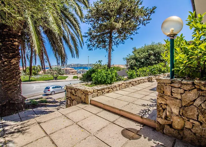 Apartament Guesthost - Lovely Sea View With Balcony Palau